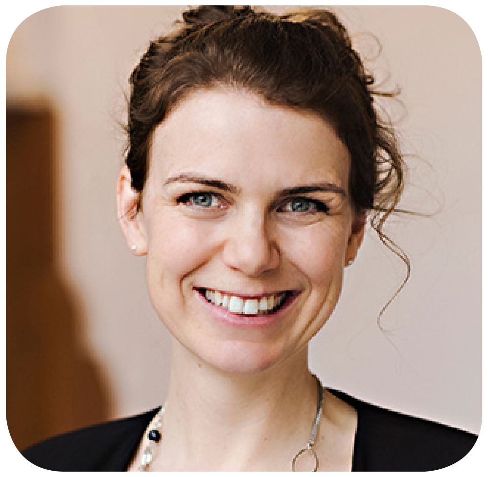 Headshot of Evelyn Allen